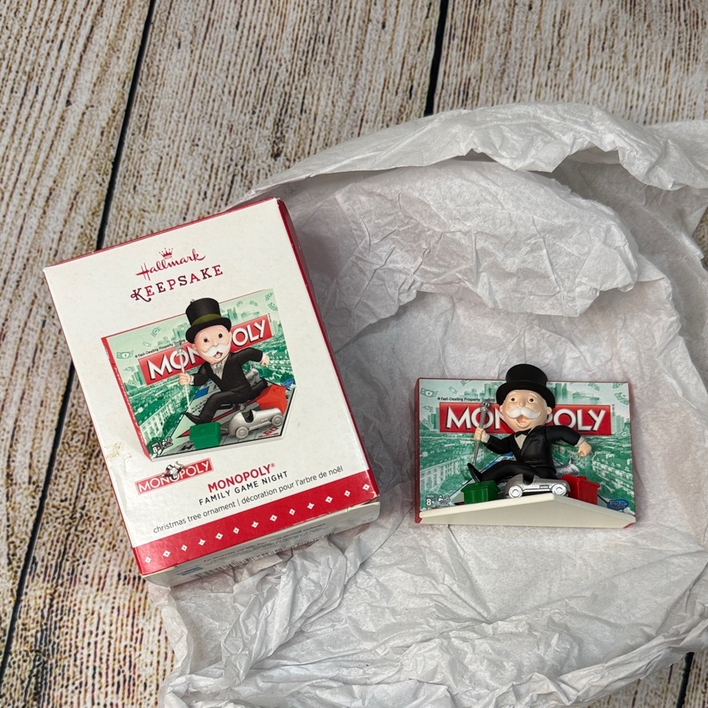 Pre-Loved 2015 Hallmark Keepsake Monopoly Family Game Night Ornament